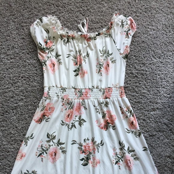 Ardene Super Soft Dress Cream Floral Size Medium - Picture 4 of 4